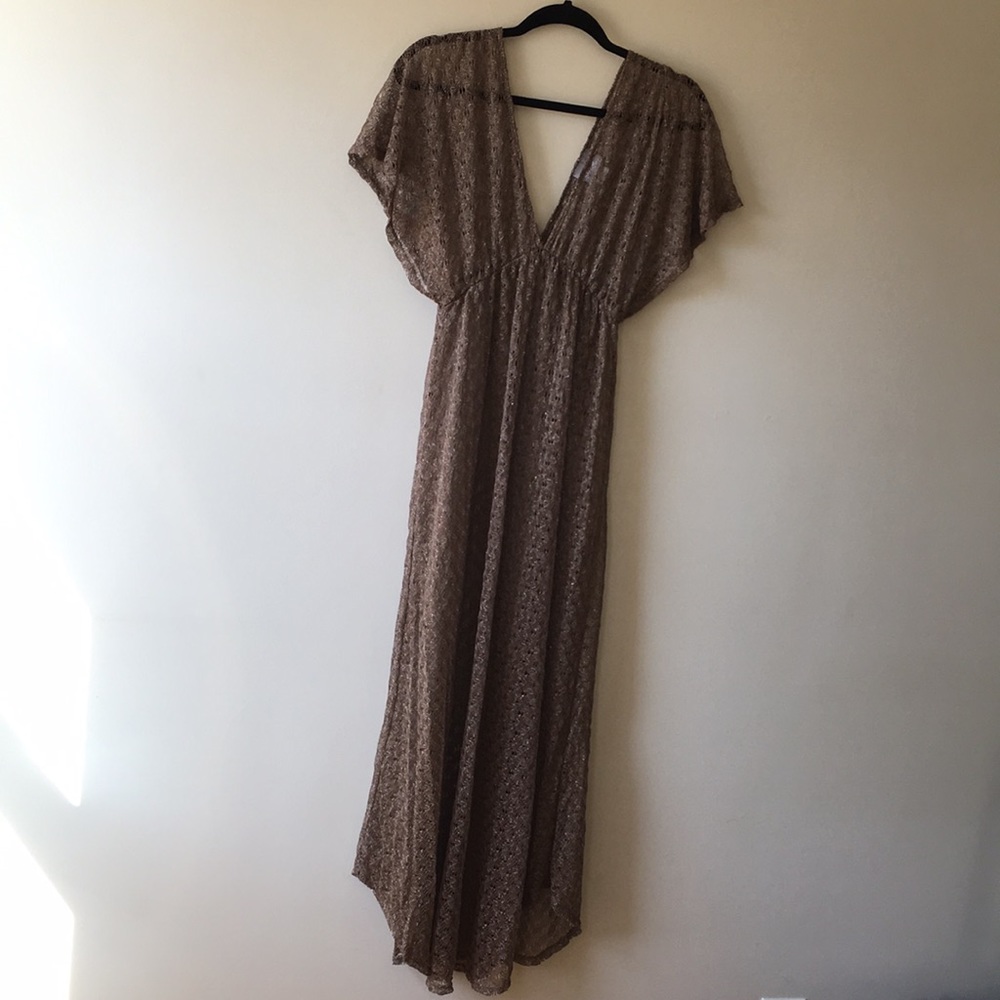 Elif >> M Coverup